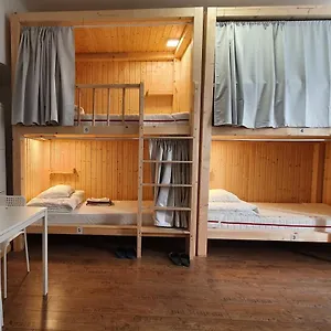 호스텔 7brunnen Beds &