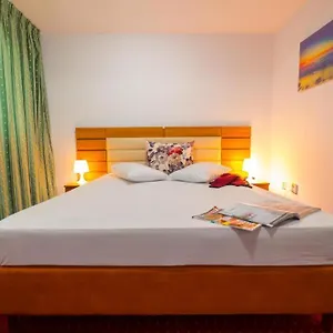 https://sir-orhideea.bucharesthotelsnow.com