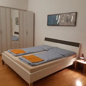 Dahlia Apartament