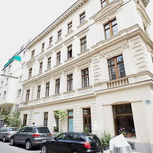 Traditional Tav - Entire Apartament