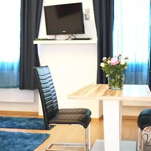 Enenkelstrasse Apartament