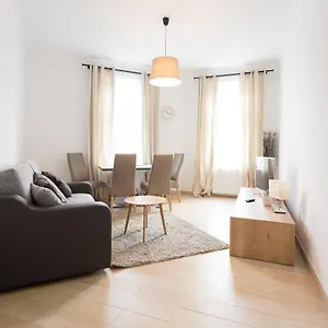 House In דירה
