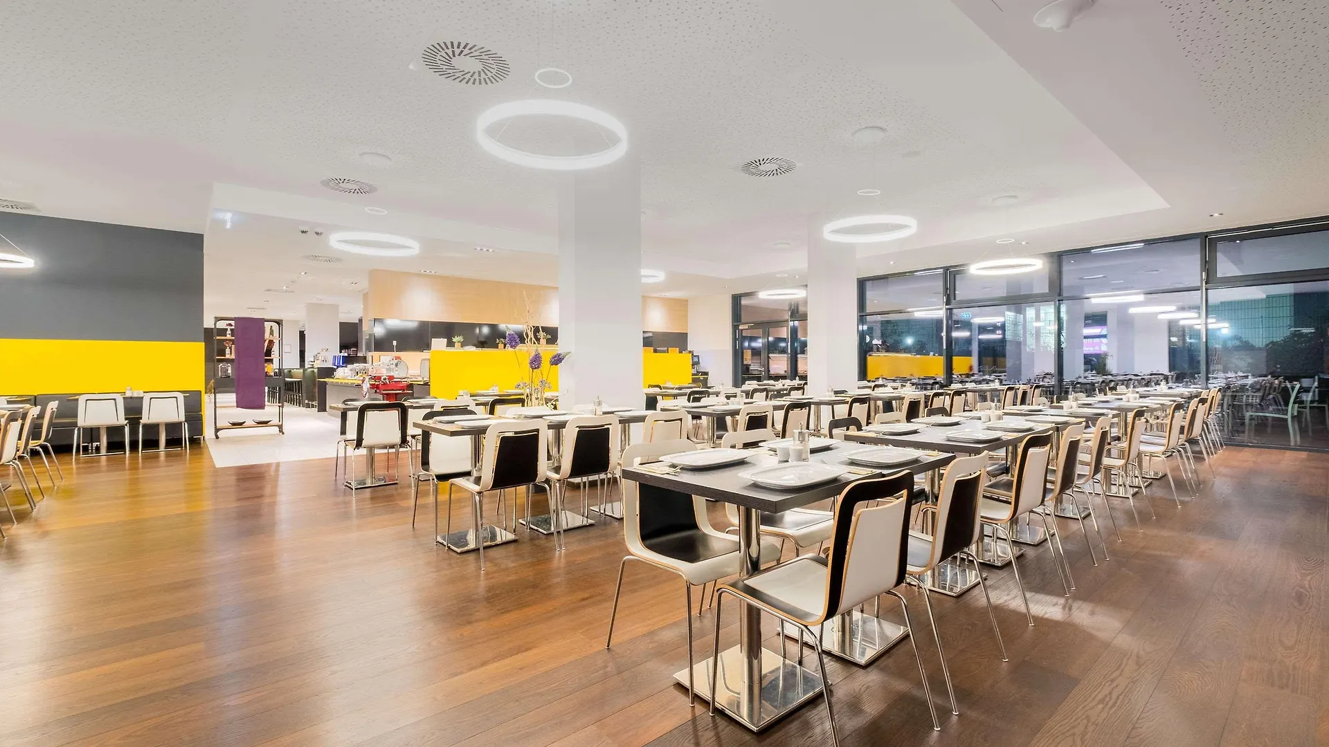Leonardo Hotel Vienna Hauptbahnhof Austria