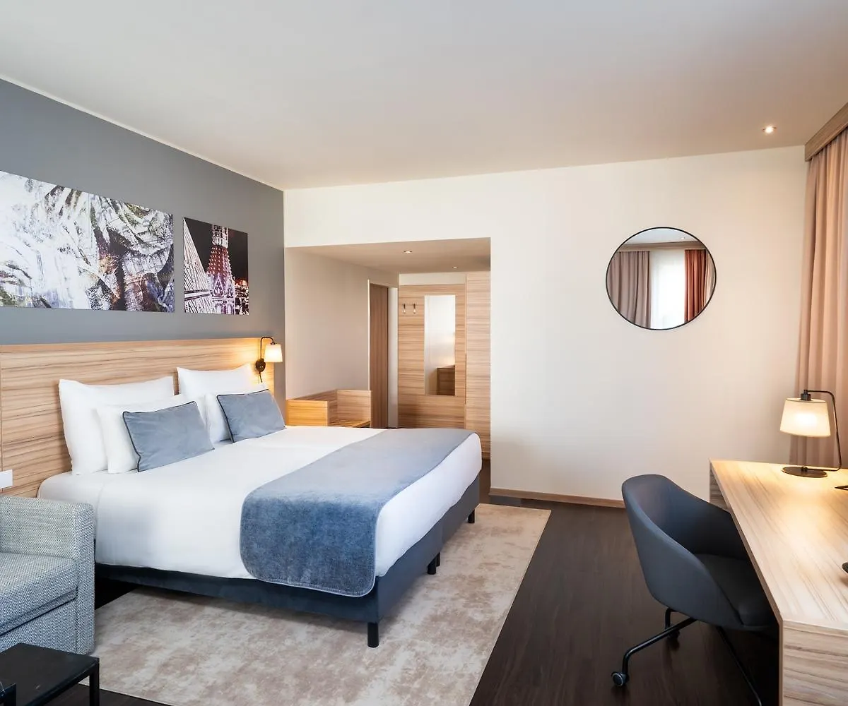 Leonardo Hotel Vienna Hauptbahnhof 4*,